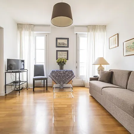 Le Tambour Lumineux Au Centre De Apartament Reims