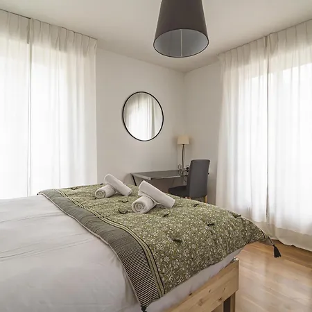 Le Tambour Lumineux Au Centre De Apartament *