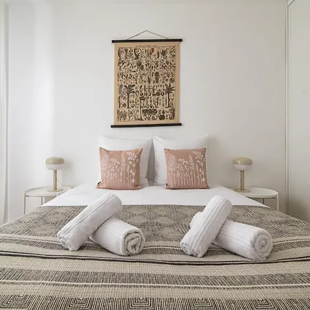 Le Tambour Lumineux Au Centre De Apartman